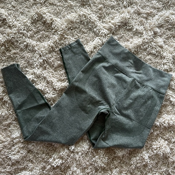 PINK Active Green Seamless Workout Leggings - Picture 2 of 4